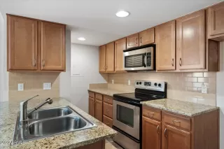 Photo #2: 6438884 Listing 