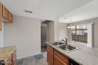 Photo #3: 6438884 Listing 