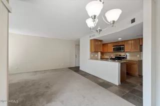 Photo #6: 6438884 Listing 