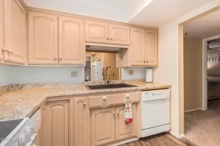 Photo #4: 6439191 Listing 