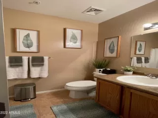 Photo #6: 6439533 Listing