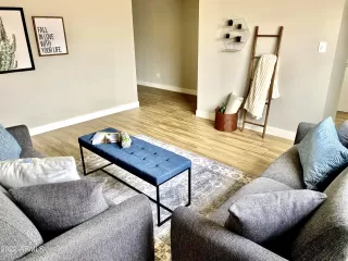 Photo #3: 6440242 Listing