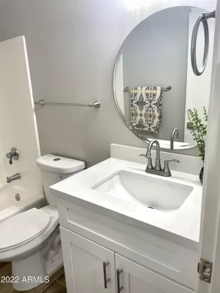 Photo #5: 6440242 Listing