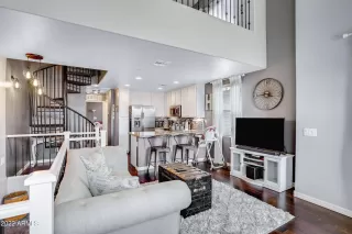 Photo #5: 6440755 Listing