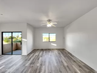 Photo #5: 6440872 Listing