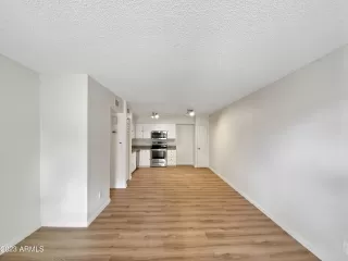 Photo #2: 6441103 Listing 