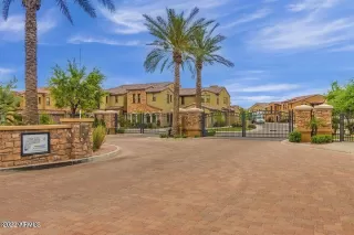 Photo #4: 6441466 Listing 