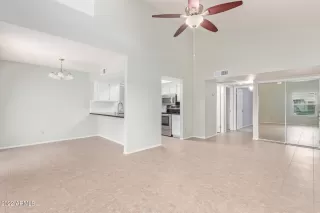 Photo #6: 6441720 Listing