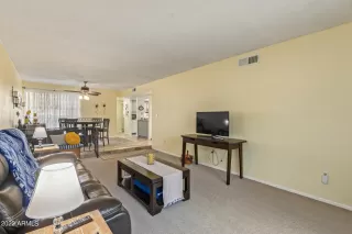 Photo #4: 6441997 Listing