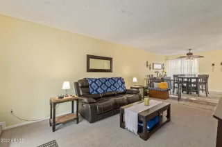 Photo #5: 6441997 Listing