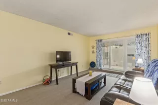 Photo #6: 6441997 Listing