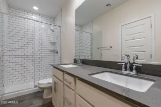 Photo #4: 6442148 Listing