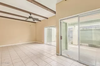 Photo #5: 6442500 Listing