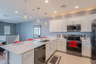 Photo #2: 6442825 Listing