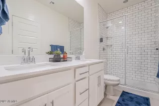 Photo #4: 6442825 Listing