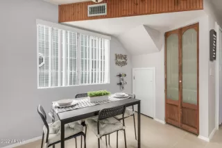 Photo #3: 6443346 Listing