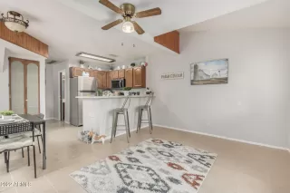 Photo #4: 6443346 Listing