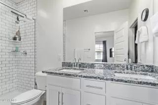 Photo #4: 6443556 Listing