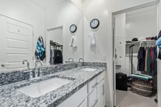 Photo #5: 6443556 Listing