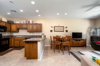 Photo #3: 6443750 Listing