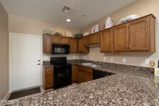 Photo #6: 6443750 Listing