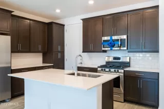 Photo #4: 6443788 Listing 