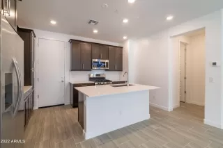 Photo #6: 6443788 Listing 