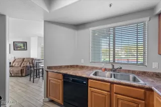 Photo #5: 6444161 Listing