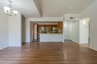 Photo #6: 6444321 Listing