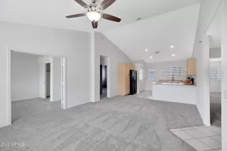 Photo #5: 6445149 Listing