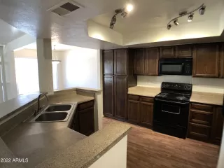 Photo #6: 6445284 Listing