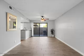 Photo #4: 6445377 Listing