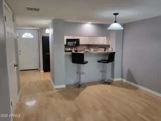 Photo #5: 6445606 Listing