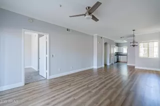 Photo #5: 6445713 Listing