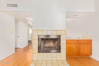 Photo #2: 6445718 Listing