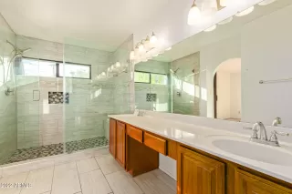 Photo #3: 6445718 Listing