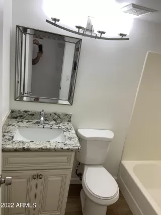 Photo #5: 6446177 Listing