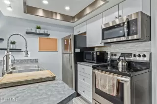 Photo #5: 6446239 Listing 