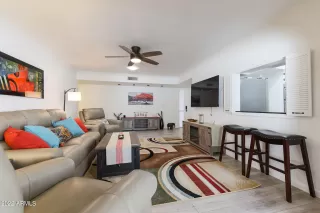 Photo #4: 6446285 Listing