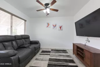 Photo #6: 6446285 Listing