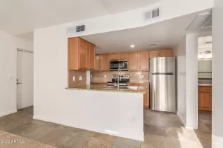 Photo #6: 6446498 Listing