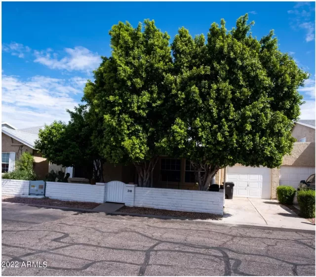 MLS: 6446568 Condo For Sale