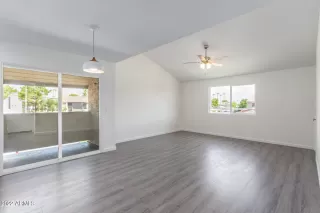 Photo #4: 6447282 Listing