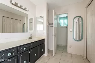 Photo #5: 6447770 Listing