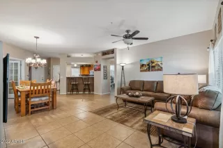 Photo #4: 6447806 Listing