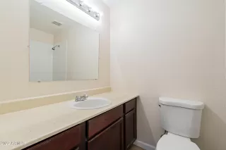 Photo #5: 6448387 Listing