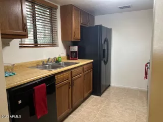 Photo #4: 6448481 Listing