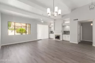 Photo #5: 6448612 Listing