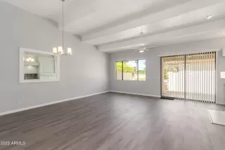 Photo #6: 6448612 Listing