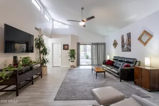 Photo #2: 6448626 Listing 